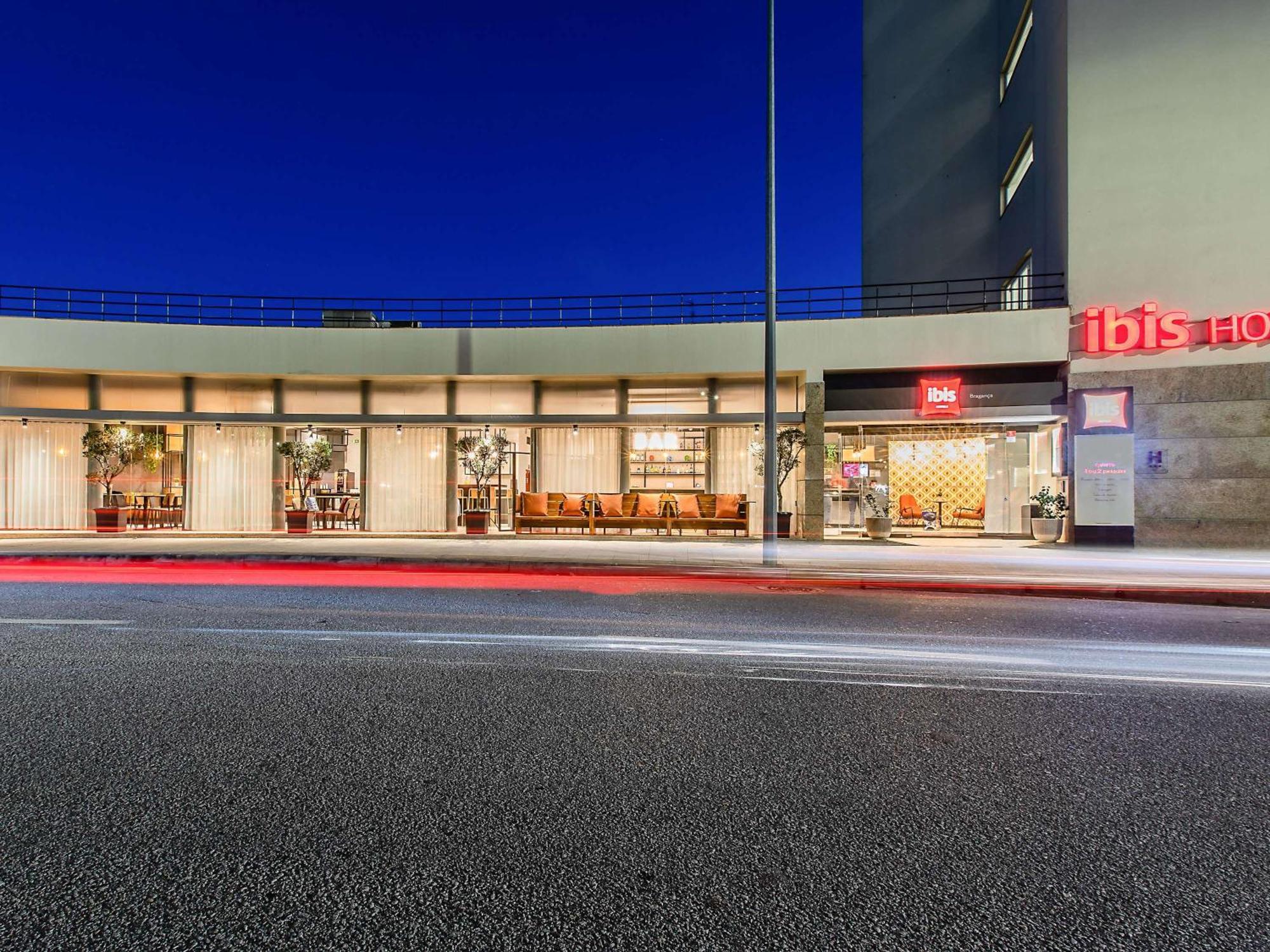 Hotel Ibis براغانسا المظهر الخارجي الصورة